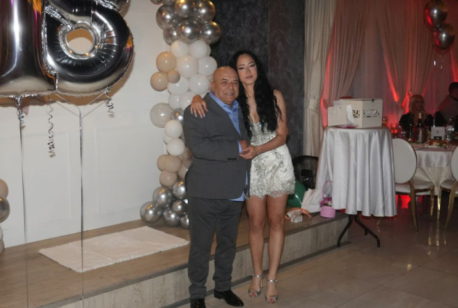 Ovo je unuka Zlate Petrović! Ćerka Mikija Dudića mnogo liči na poznatu baku (FOTO)