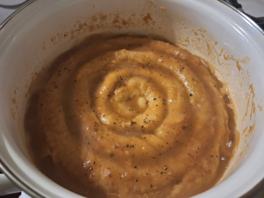 Recept dana: Oko sela testa, staro sremačko jelo koje izgleda skromno, a razbija od ukusa - direktno iz bakine sveske (FOTO)