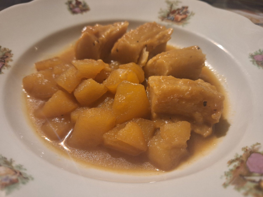 Recept dana: Oko sela testa, staro sremačko jelo koje izgleda skromno, a razbija od ukusa - direktno iz bakine sveske (FOTO)