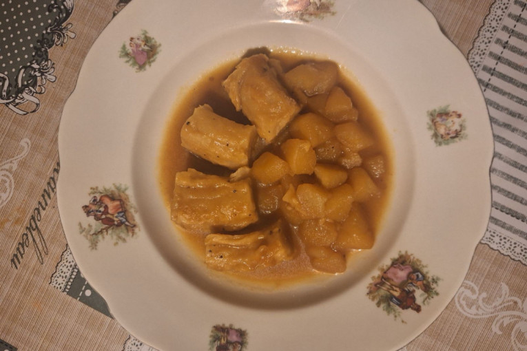 Recept dana: Oko sela testa, staro sremačko jelo koje izgleda skromno, a razbija od ukusa - direktno iz bakine sveske (FOTO)