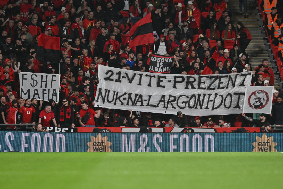 Haos u Albaniji pred dolazak Srbije! Najtvrđe navijačko jezgro žestoko napalo Savez: Vi ste prevara!