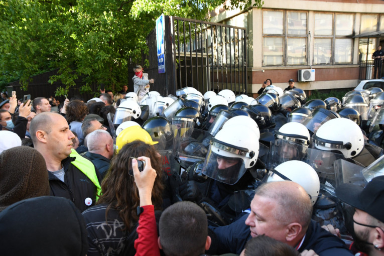 Nenad Milanović - kupac političke pozicije