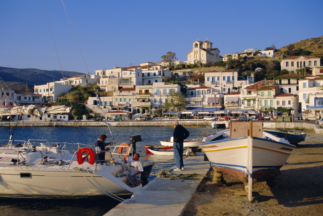 Paprene cene u Grčkoj: Evo koliko vam para treba za ležaljke i piće