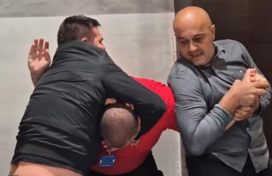 Nastavlja se teror: Nasilje blokadera u Kraljevu (VIDEO)