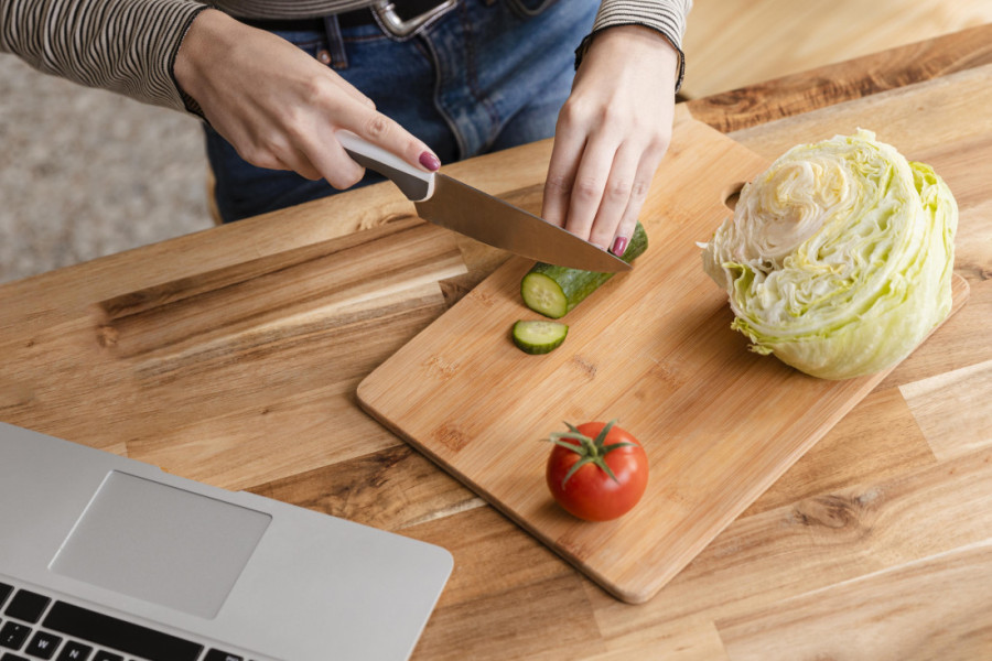 Ovih šest opasnih grešaka u kuhinji mnogi stalno ponavljaju, a ozbiljno rizikuju bezbednost
