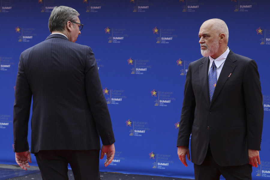 Vučić u Tirani: Verujem da postoji šansa da ponovo probudimo nadu u evropsku budućnost (VIDEO)