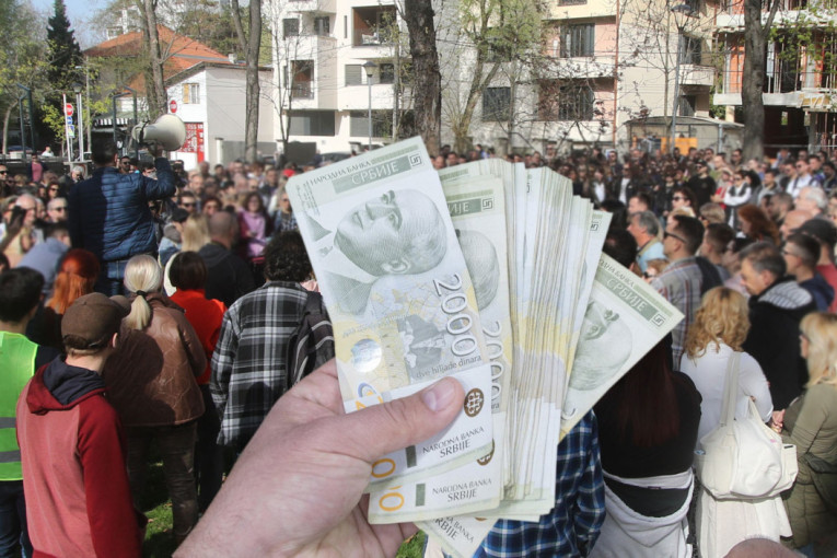 Pravo lice zborova - političko delovanje