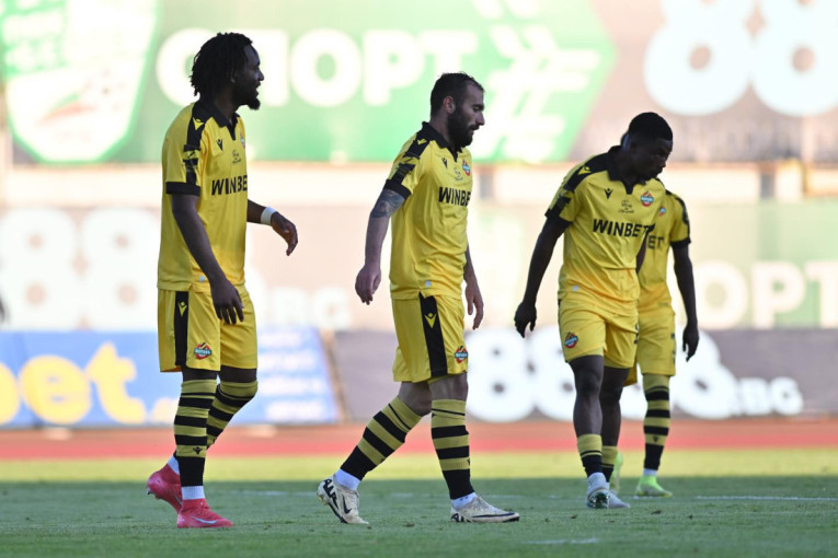 Vapaj srpskog trenera: Fudbaleri mi igraju za 500 evra, imamo mnogo problema!