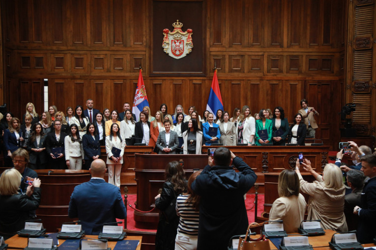 Vučić: Glasovi se broje u kutijama a ne na Iksu ili Tviteru, narod će da odluči