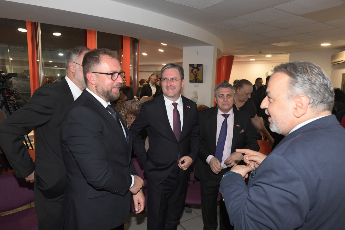 "Delimo početke državnosti, pisma, vere ali i budućnost": Nikola Selaković otvorio kulturno-informativni centar Severne Makedonije