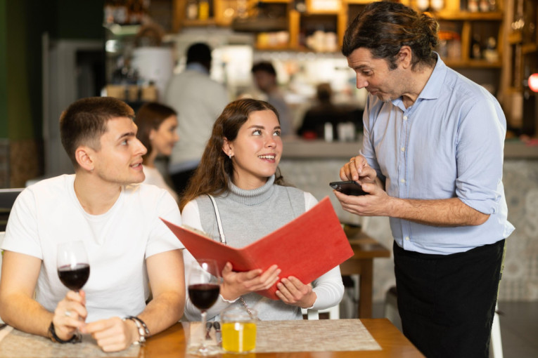 Tajni preliv koji koriste i iskusni pekari: Zbog njega pite postaju neverovatno mekane i vazdušaste