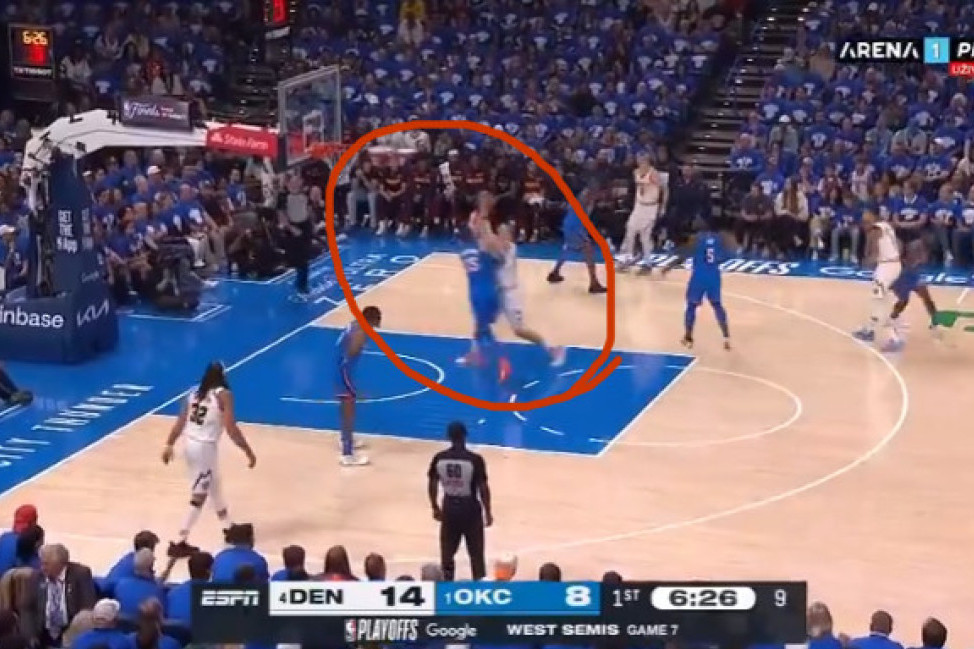 Prebrzi mozak Nikole Jokića! Pogledajte kako se fantastično snašao najbolji košarkaš današnjice u teškoj situaciji (VIDEO)