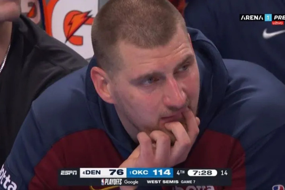 Nikola Jokić nije morao ništa da kaže – ovaj izraz lica govori više od 1.000 reči!