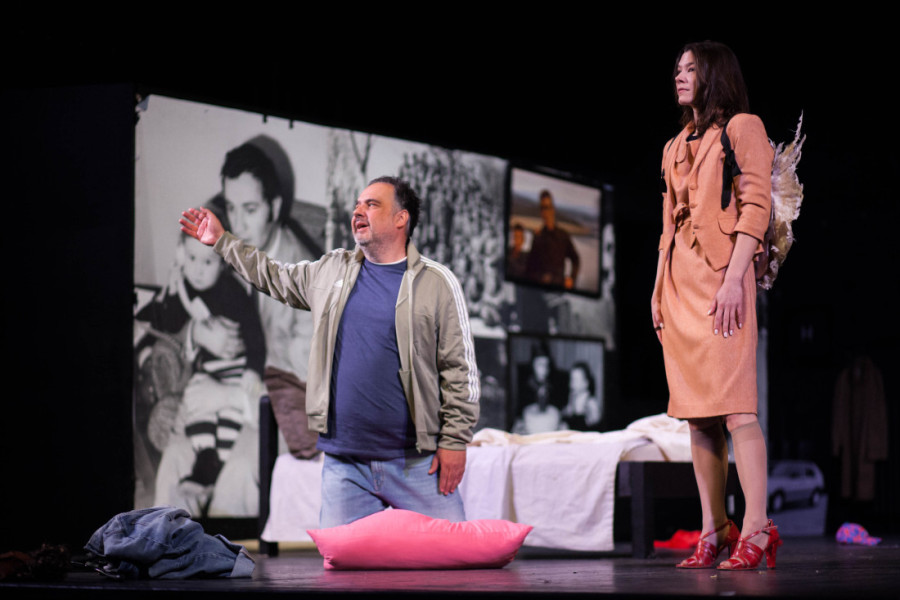 Opsesija zdravljem i lečenjem, večnim životom i mladošću: "Režim isceljenja" premijerno u Ateljeu 212 (FOTO)