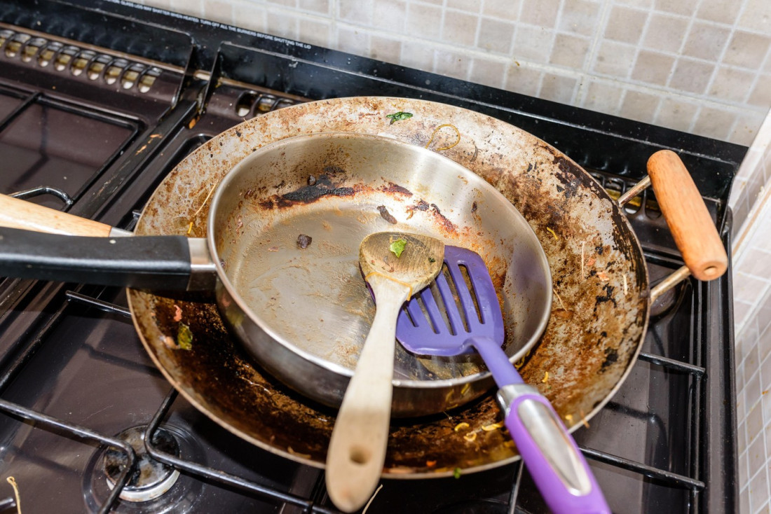 Dok vi spavate kuća se sama čisti: Četiri cake uz koje rđa i fleke nestaju preko noći, i to bez ikakvih hemikalija