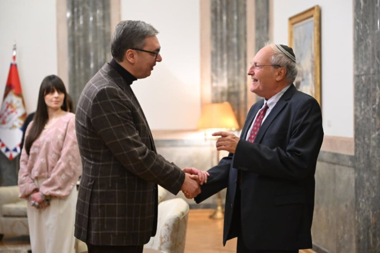 Vučić sa Zurofom: Dok su drugi okretali glavu, on je govorio znanjem i srcem