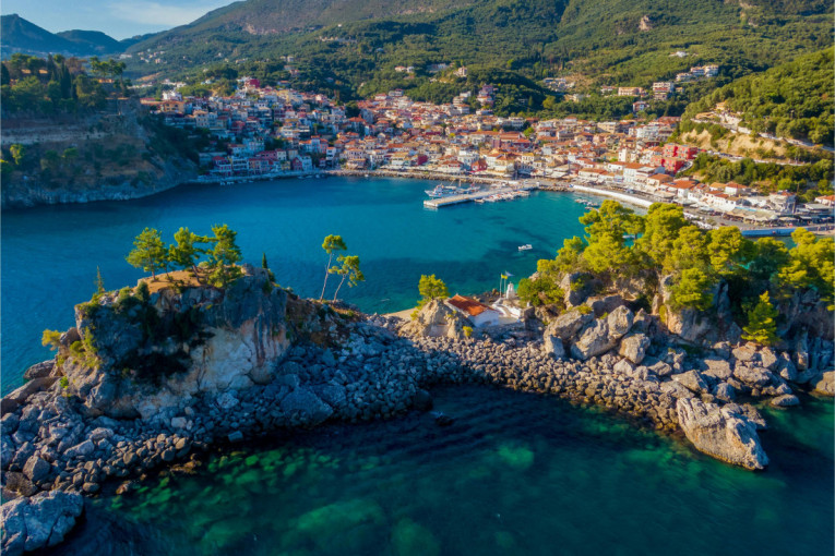 Idealno mesto za letovanje u septembru: Na ovom grčkom ostrvu nema gužvi, a temperatura se ne spušta ispod 28