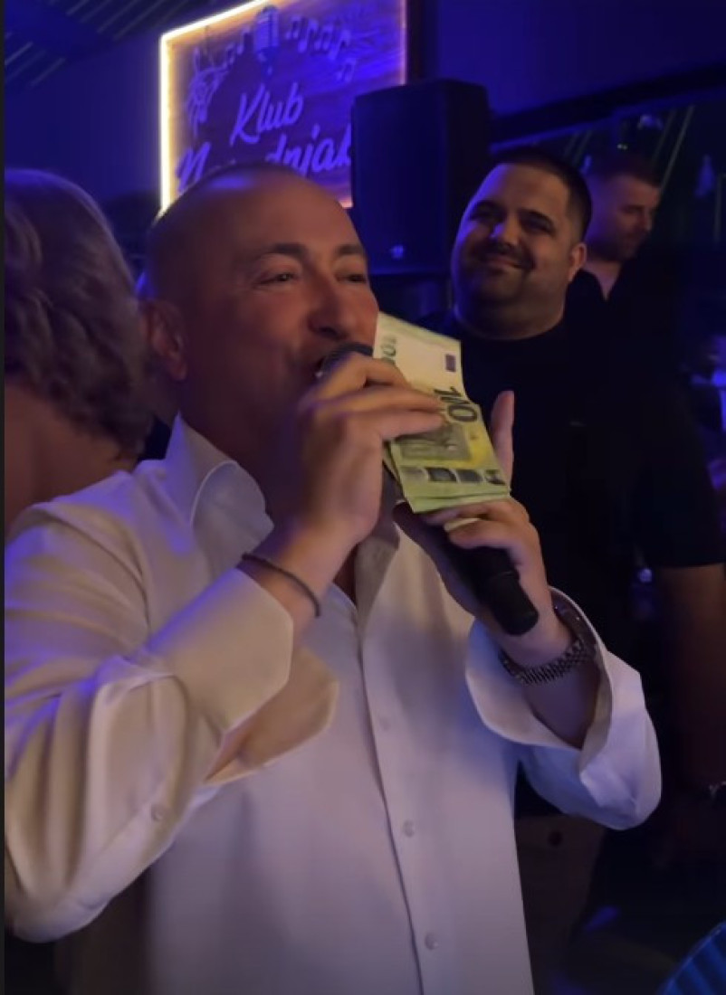 Za refren uzeo 2.000 evra! Đani pokazao zašto nosi titulu kralja bakšiša (FOTO)