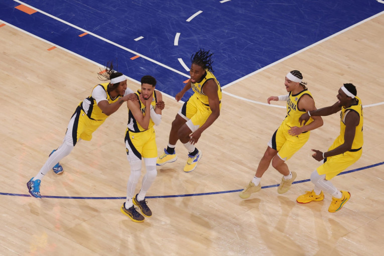 Spektakl u Njujorku: Halibarton imitirao Redžija Milera, pa ugasio Nikse! (VIDEO)