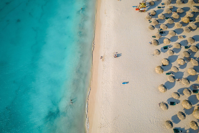 Rajska destinacija:  Beli pesak, tirkizno more i pogled koji oduzima dah, sve to krasi ovaj dragulj Kariba
