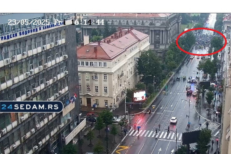 Teror blokadera foteljaša parališe Beograd: Građani taoci političkih ambicija!