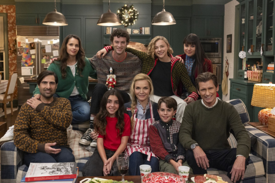 Netfliks objavio prvi ovogodišnji praznični film: U glavnoj ulozi velika zvezda devedesetih (FOTO/VIDEO)