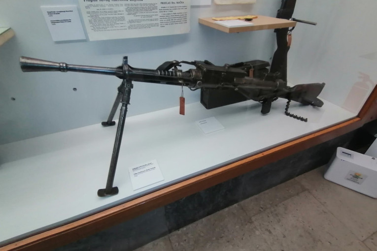 Pronašli smo Batin šmajser kojim je "pobio" najviše Nemaca u filmovima: Jedno mesto u Srbiji čuva tajnu! (FOTO)