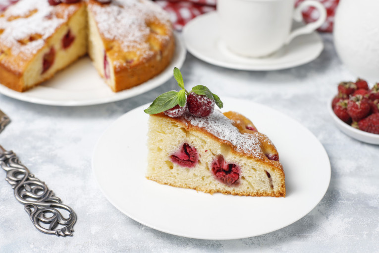 Recept dana: Desert sa jagodama u čaši bez pečenja i komplikacija, a jedna porcija nikome neće biti dovoljna