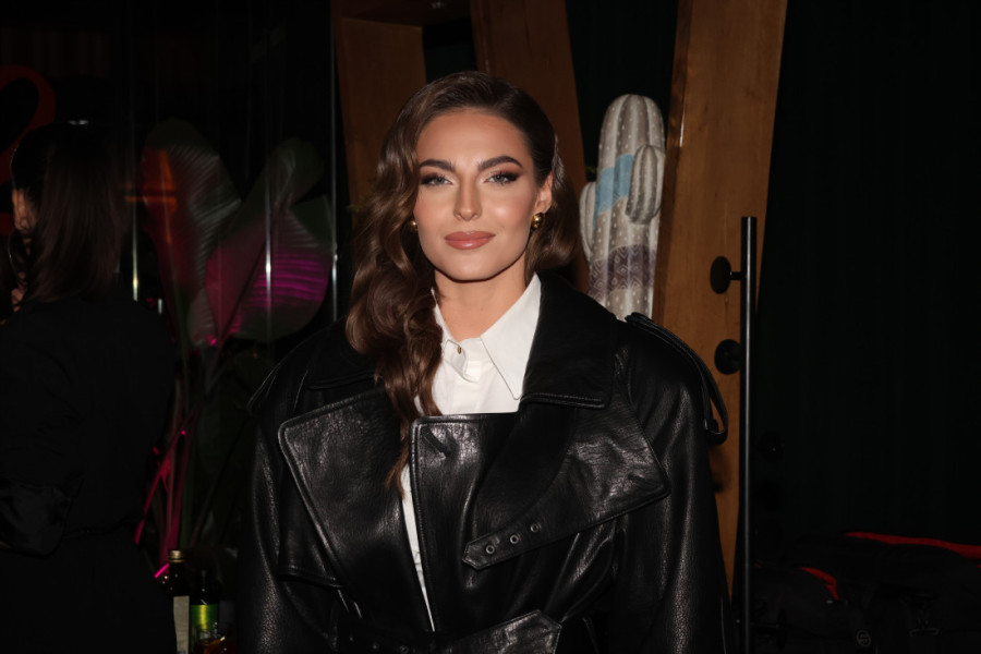 Oglasila se Džejla nakon što joj je policija upala na nastup: Moj tim i ja uvek poštujemo proceduru!