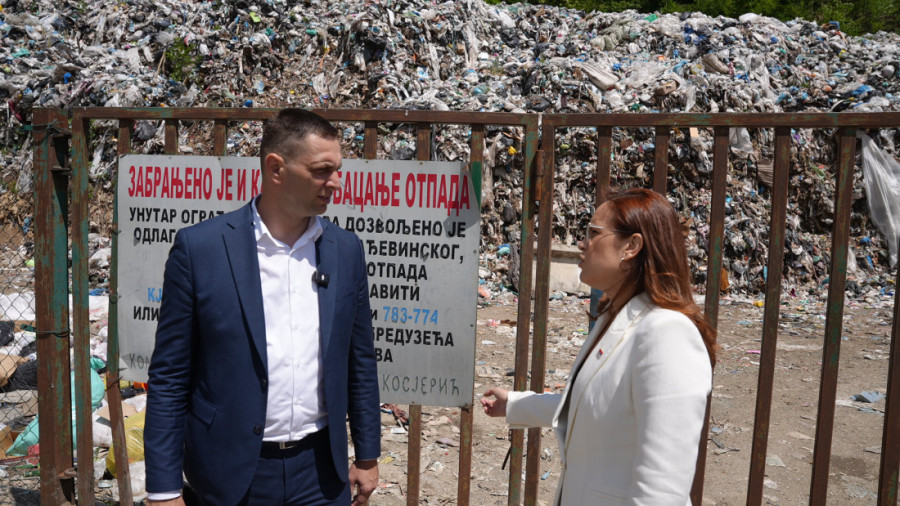 Dve hiljade tona smeća, ekološka bomba samo što ne eksplodira: Hitno se rešava gorući problem u Kosjeriću (FOTO)