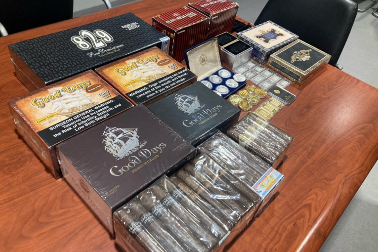 U cegeru zlato i tompusi: Velika zaplena na "Nikoli Tesli" (FOTO)