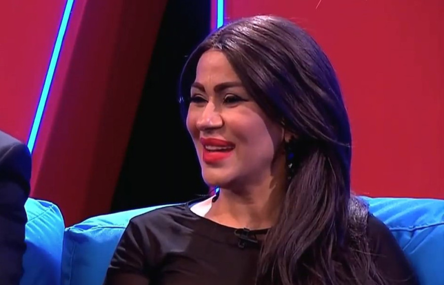 "Istina je da radi u garaži!" Mina Kostić otkrila nove detalje o dečku: Sve znam o njemu!