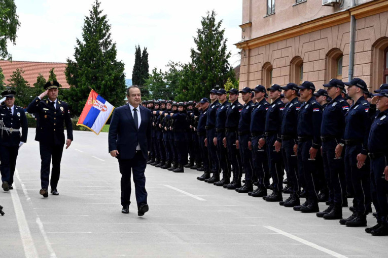 Poziv mladima da izaberu uniformu! Dačić: Svake godine hiljadu policajaca ode u penziju (FOTO/VIDEO)