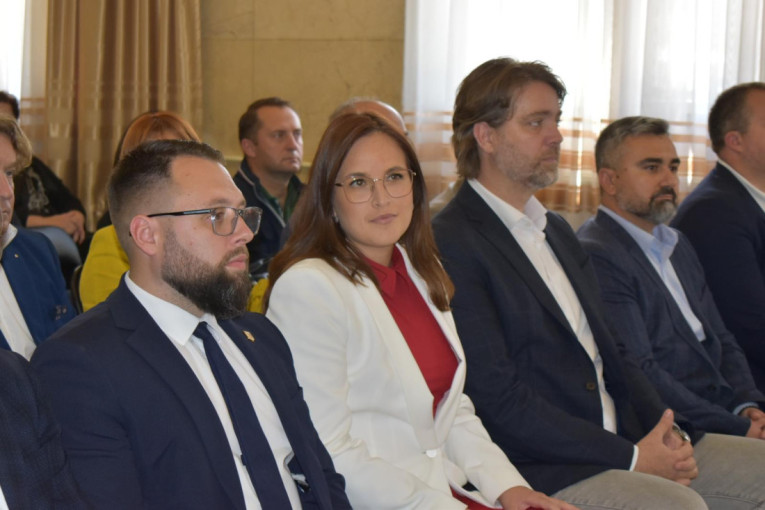 Mi držimo reč! Evo šta je učinjeno u Kragujevcu, došla i ministarka (FOTO)