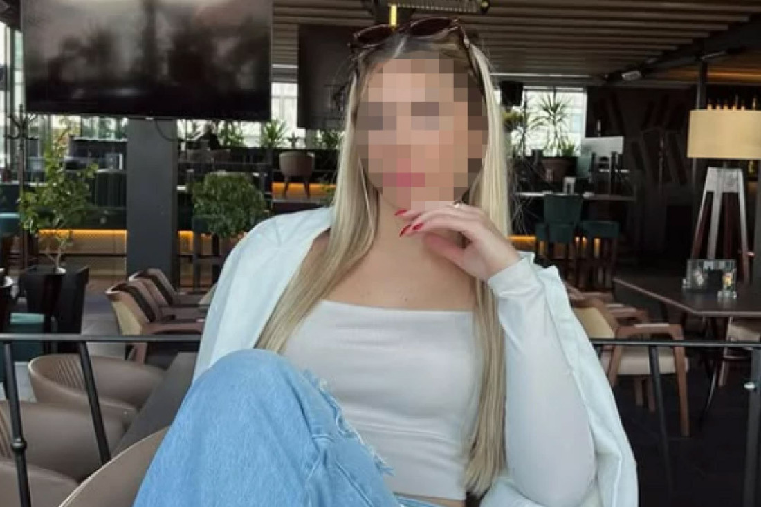 Stradala devojka htela da prekine let u Budvi?