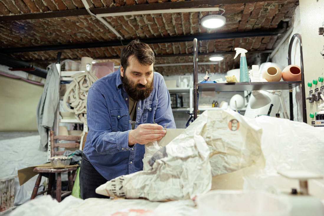 "Iseci me. Isključi me. Izbriši me.": Saznajte šta umetnik Jovan Matić poručuje ovim rečima (FOTO)