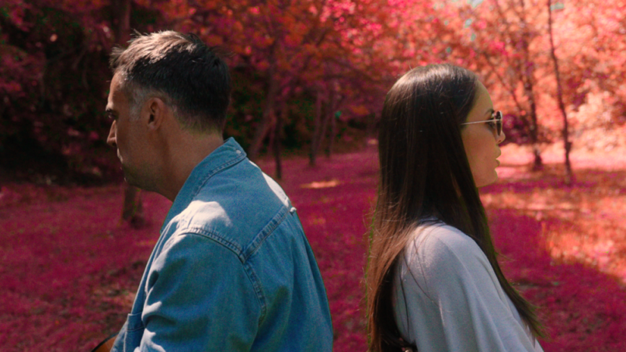 Mirela Priselac Remi u novom spotu uradila nešto šokantno: Hrabrost ili ludost? (FOTO/VIDEO)