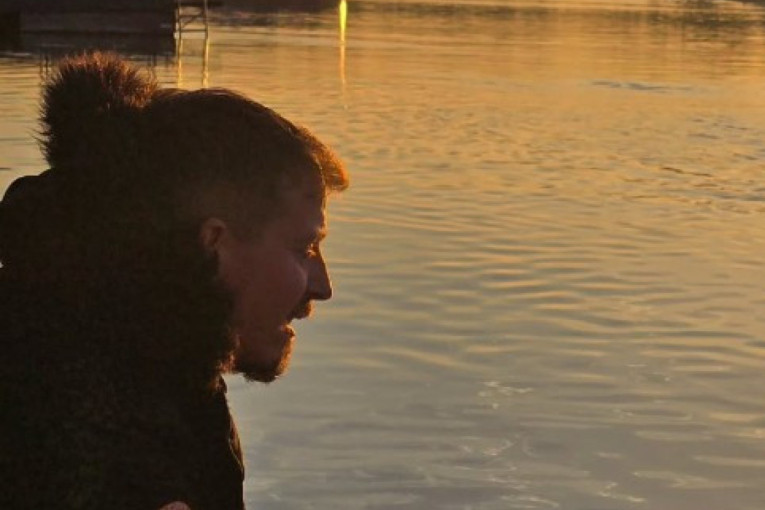 Automobil smrskan nakon teške nesreće! Pevač podelio jezive fotografije (FOTO)