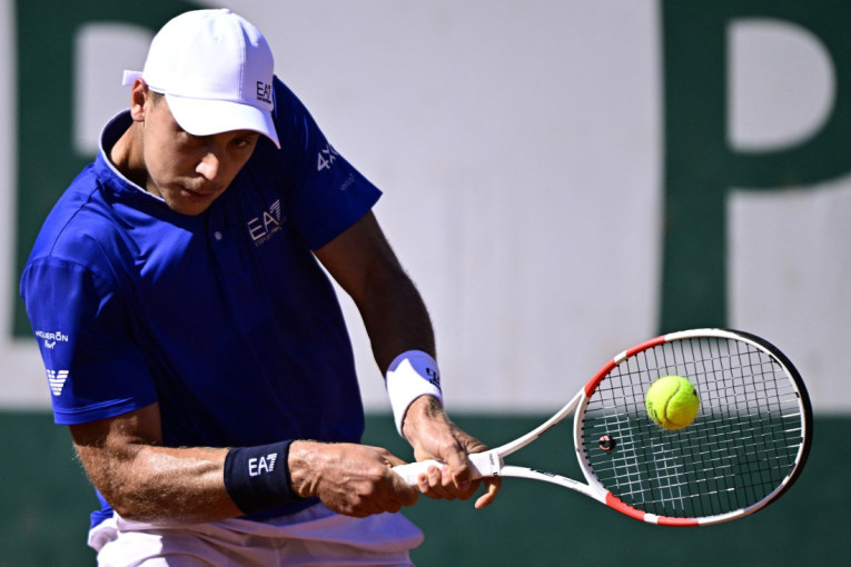 Roviti Međedović nije imao šansu! Altmajer iskoristio sve poklone i izbacio Srbina sa Rolan Garosa!