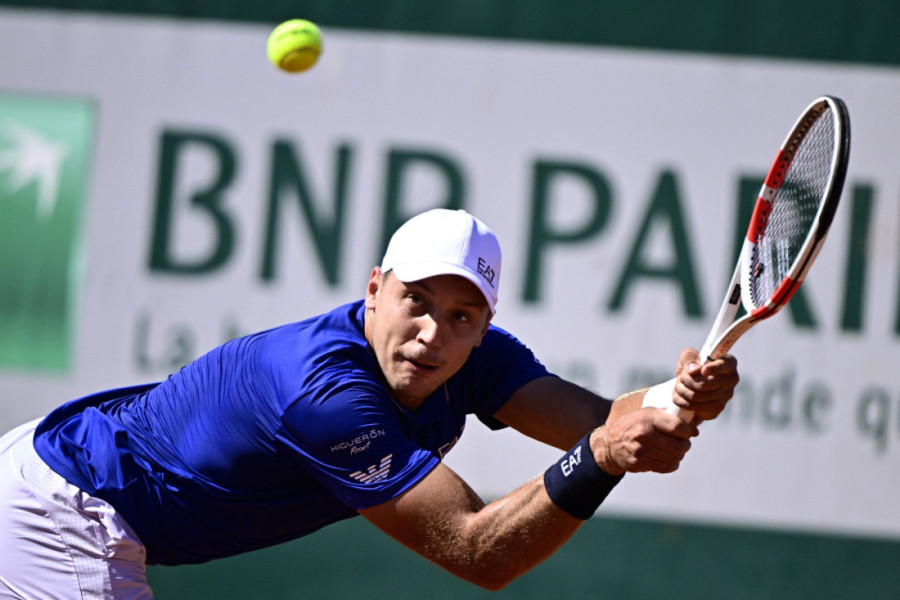 Roviti Međedović nije imao šansu! Altmajer iskoristio sve poklone i izbacio Srbina sa Rolan Garosa!