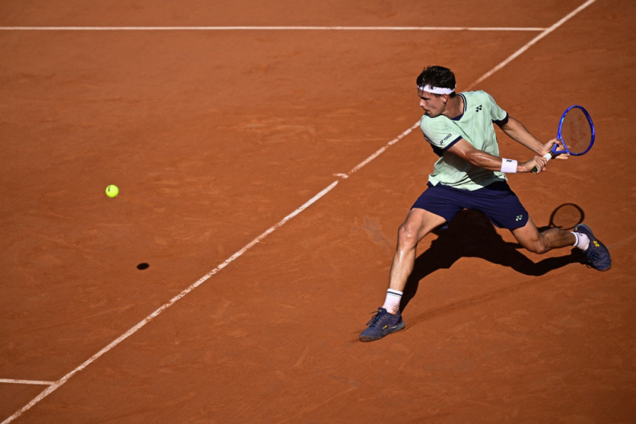 Roviti Međedović nije imao šansu! Altmajer iskoristio sve poklone i izbacio Srbina sa Rolan Garosa!
