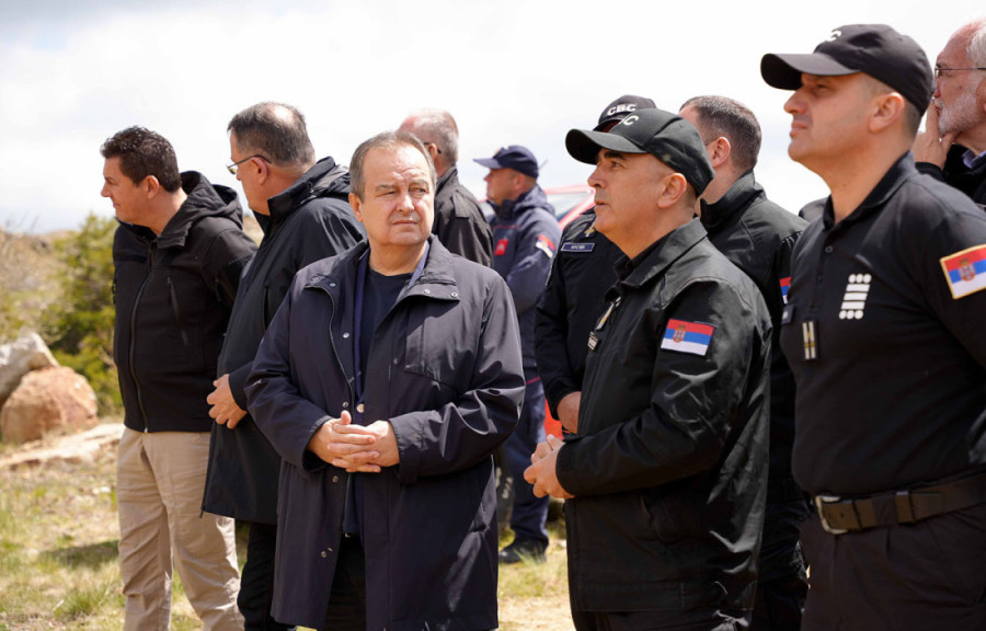 Ministar Dačić prisustvovao vežbi spasavanja na Kopaoniku: Spaseno 505 života u ovoj godini