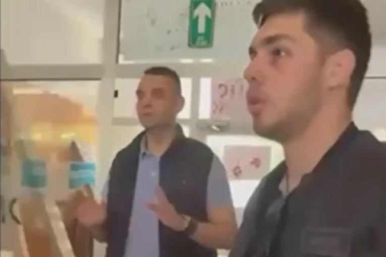 Luka Lalošević žrtva blokaderskog nasilja: Tražili mu lična dokumenta, a psu otvorili sva vrata (VIDEO)