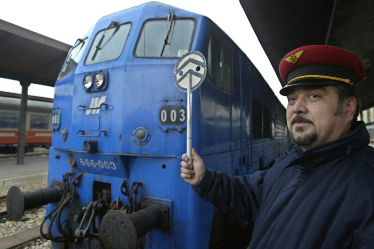 Plavi voz opet saobraća! Od cene karte će vam se zavrteti u glavi