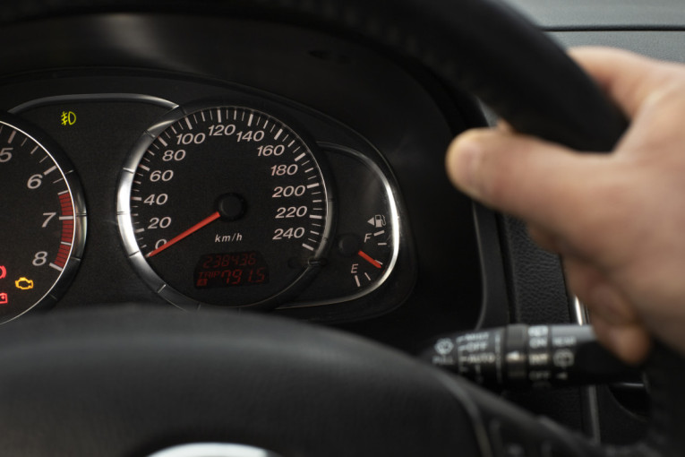 Slavlje se pretvorilo u tragediju! Krenuo na ženin rođendan, pa umro za volanom!