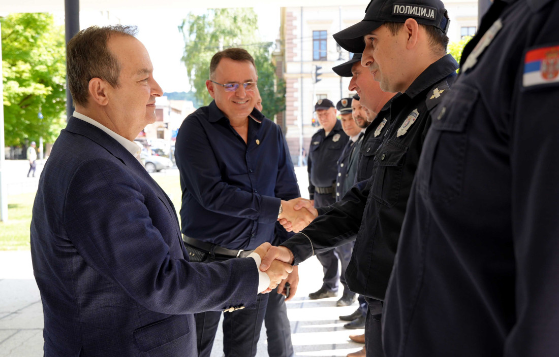 Dačić u Zaječaru: MUP će nastaviti da ulaže u bolje uslove rada policije (FOTO/VIDEO)