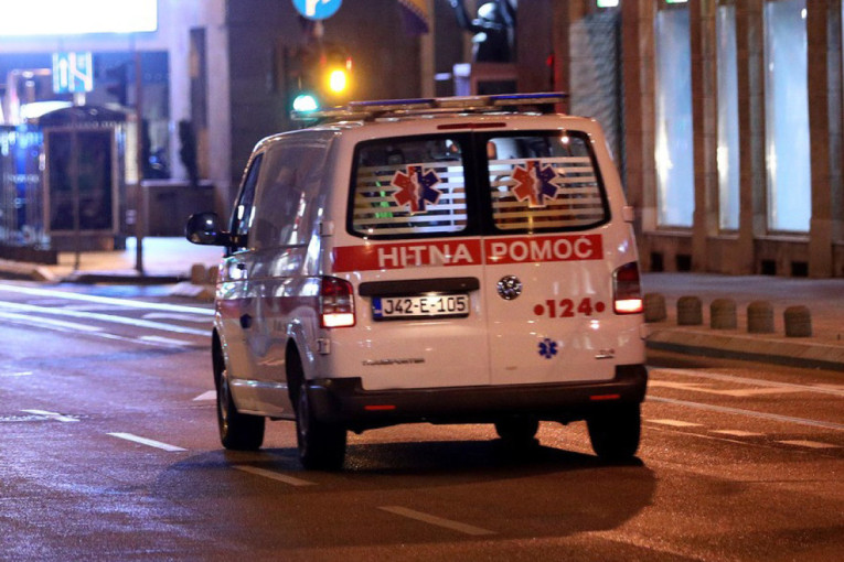 Jeziva nesreća kod Krka: Autom sleteo s puta, prevrnuo se i zapalio (FOTO)