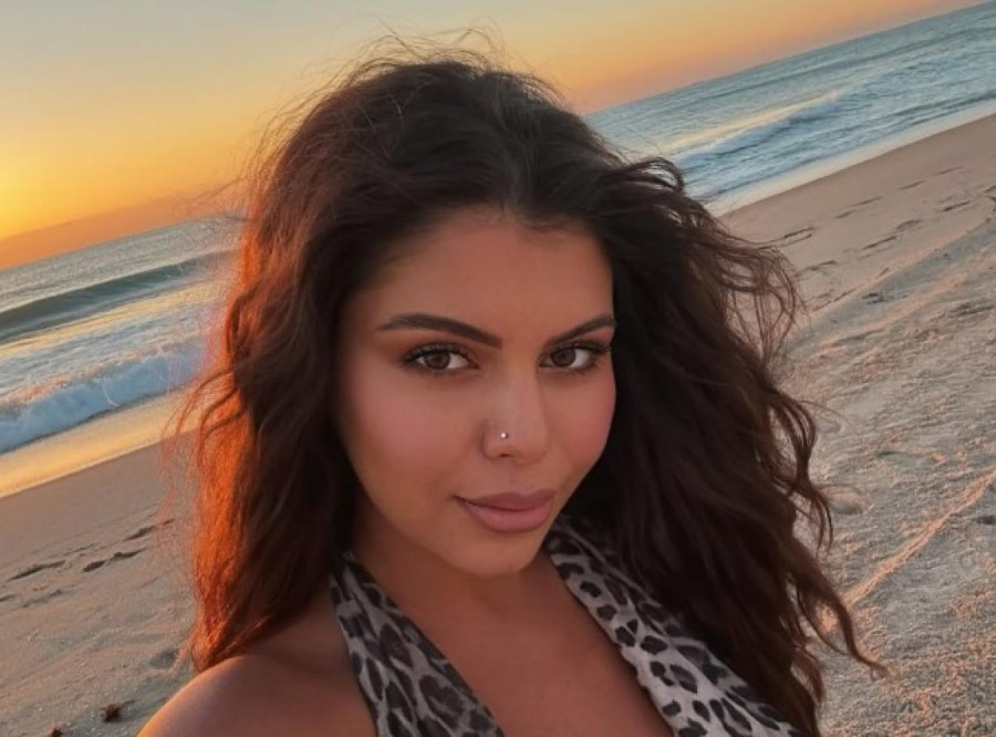 Na tezgi upoznala milionera i rodila mu dete: Ovo je muž poznate pevačice, dao joj je ogroman bakšiš!