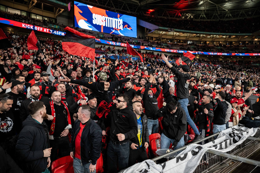 Albaniju zahvatilo ludilo pred dolazak Orlova! Preko 200.000 navijača tražilo kartu – preprodavci lupili cifru od koje se vrti u glavi!