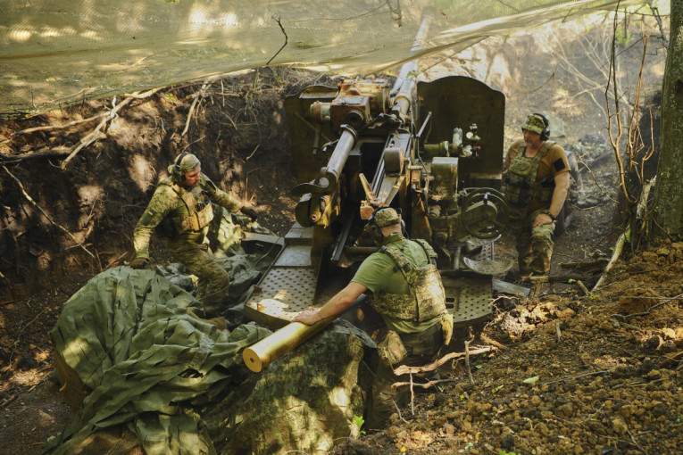 Katastrofa u Hersonskoj oblasti: 120.000 ljudi bez struje i vode nakon udara na trafostanicu!